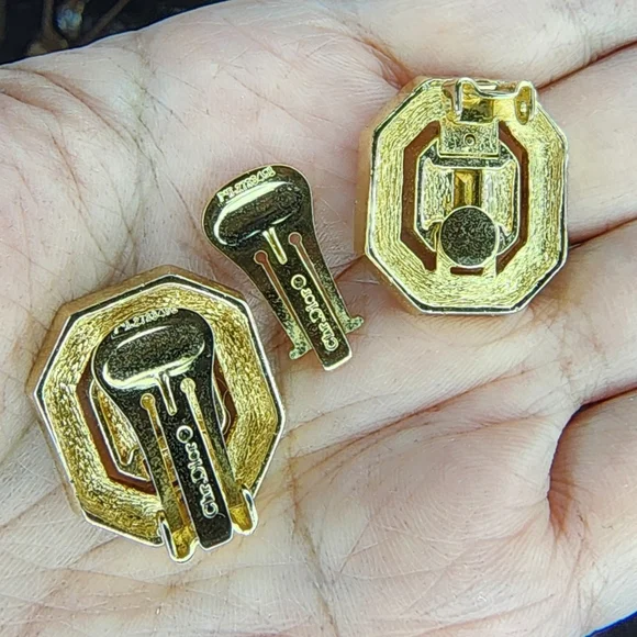 CHRISTIAN DIOR Elegant Gold and Purple Earrings - Picture 3 of 3